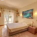 Vacation In 波尔蒂芒