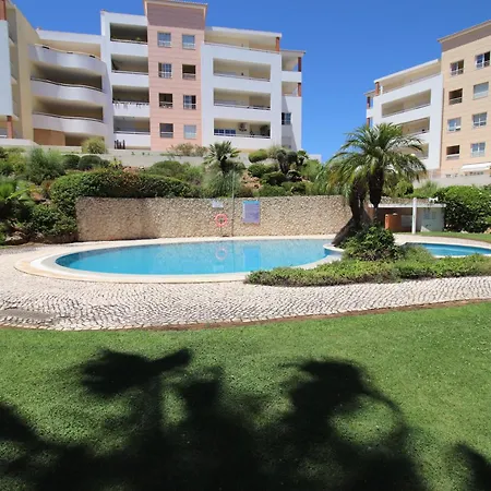 Vacation In 波尔蒂芒